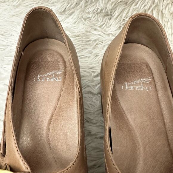 Dansko Peyton Sand Burnished Nubuck LeatherMary Jane Heel Shoe sz 40 EU9.5-10 US - Picture 4 of 10